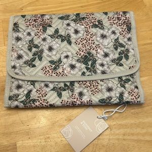NWT Summer and Rose travel hanging jewelry case